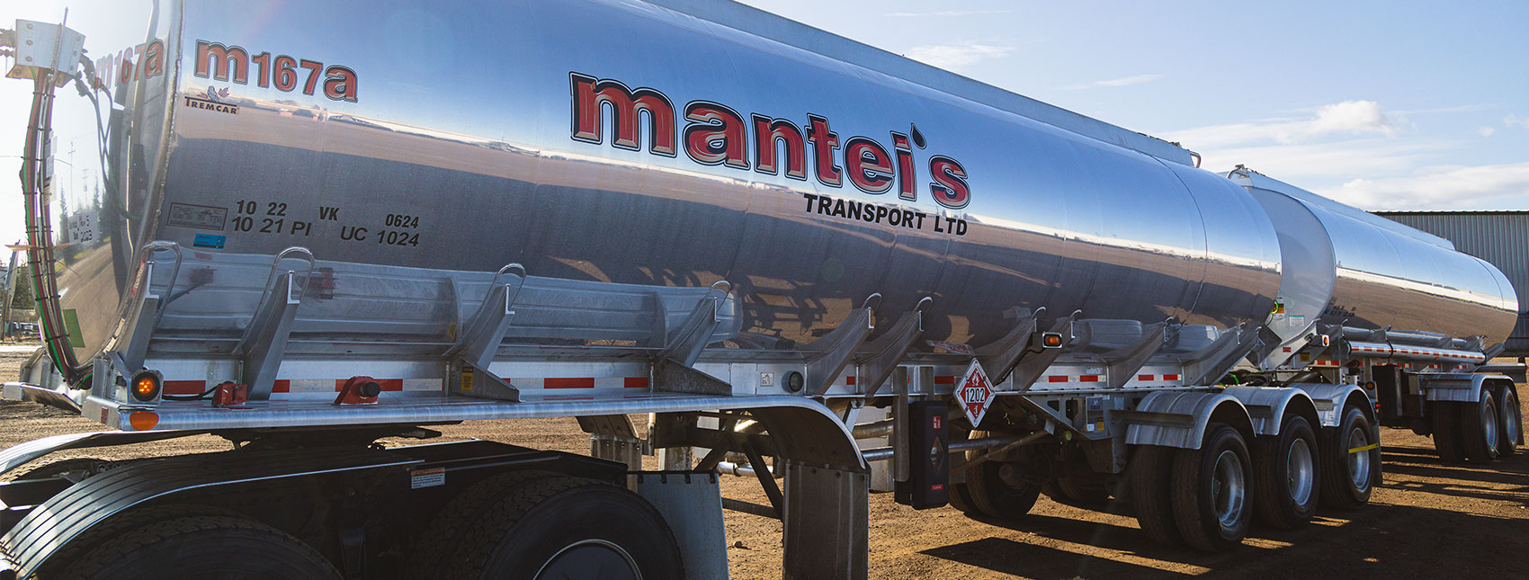 Mantei’s Transport Ltd. B-train tanker trailer